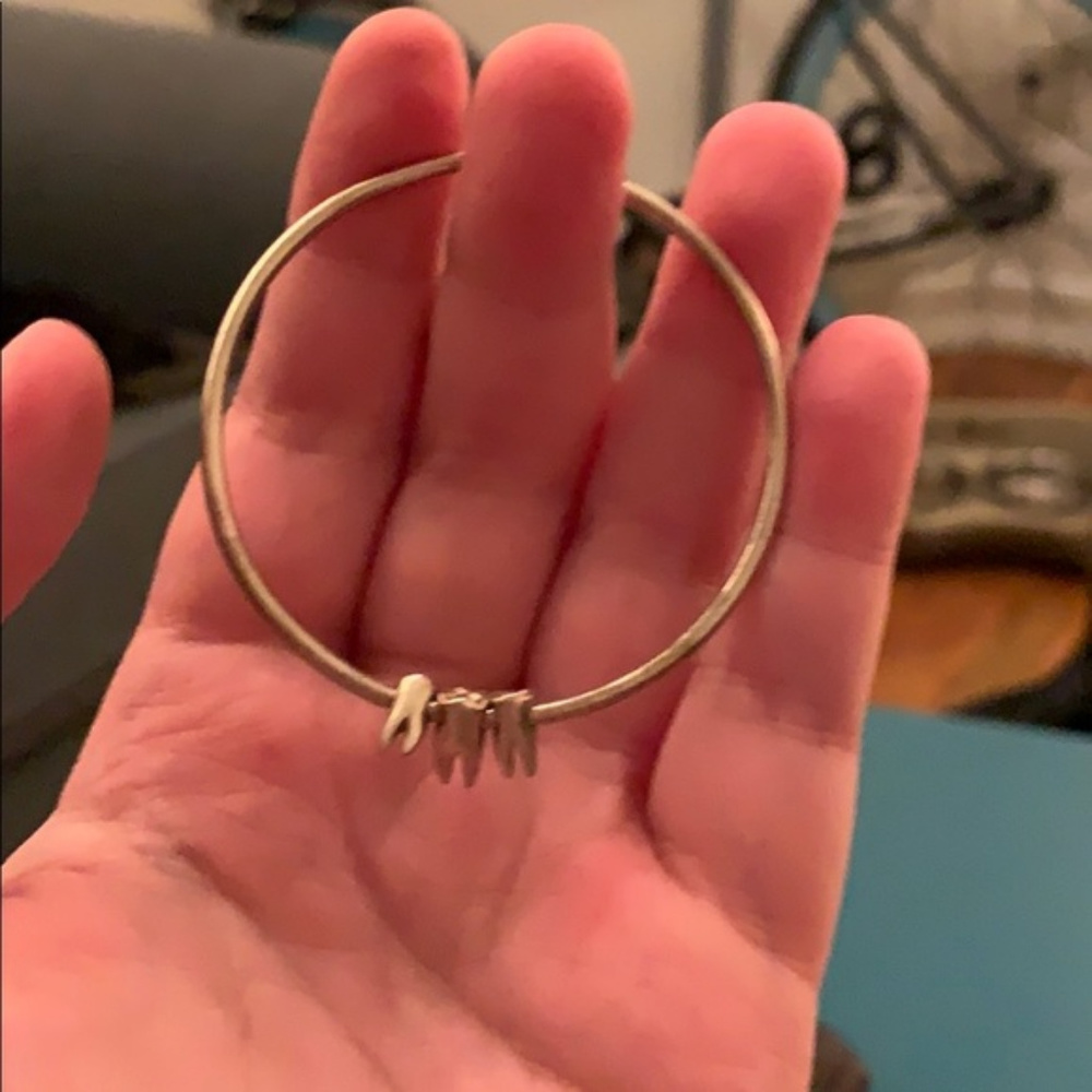 Verameat Teeth Hoop Earrings